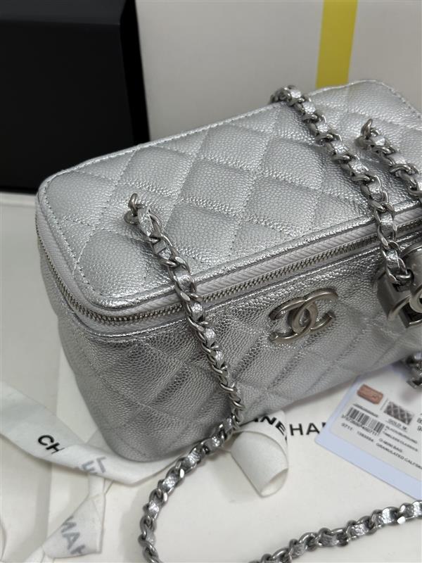 2026127205141656 700